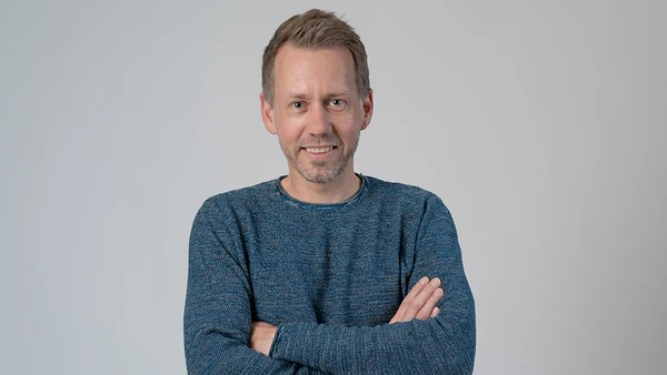 Portraitfoto von Johannes Knauer