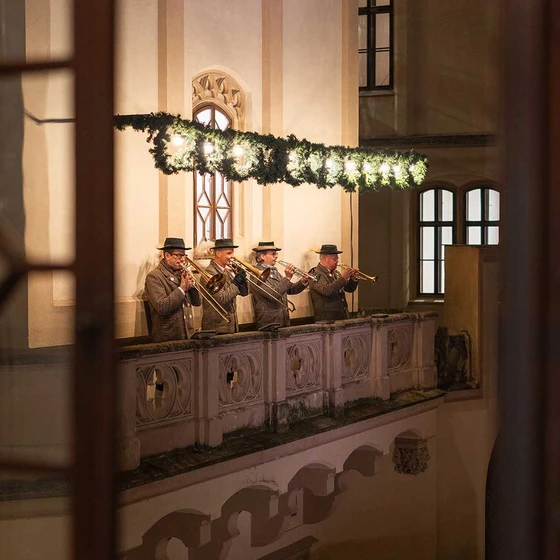 Bläserquartett beim Turmblasen am Grafenegg Advent