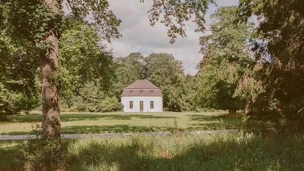 Schlosspark und Gartenpavillon