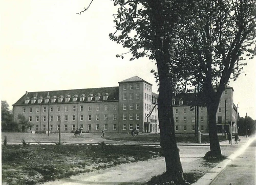 Aussenansicht Körner-Hauptschule in St. Pölten