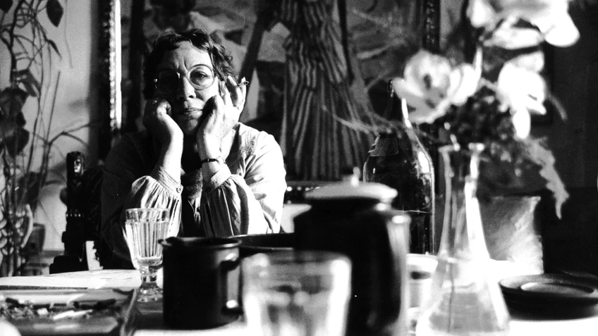 Portraitfoto der Künstlerin Christa Hauer