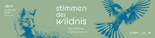 Grünes Werbebanner mit dem weißen Text "Stimmen der Wildnis. Ein Festival für die Natur. 24. bis 26. April 2026. Eintritt frei."