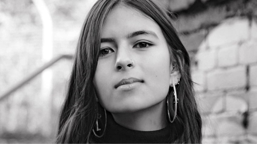 Portrait von Birdgirl (Mya-Rose Craig)