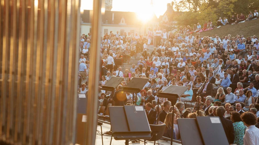 Audience at the Wolkenturm