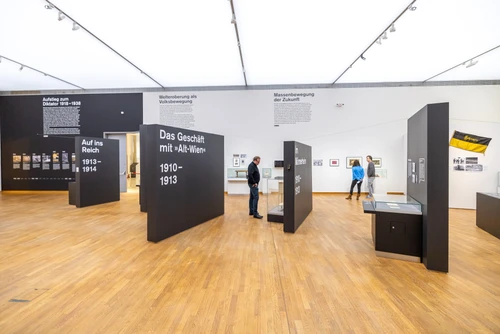 Der junge Hitler - Blick in den Ausstellungssaal Teil 5