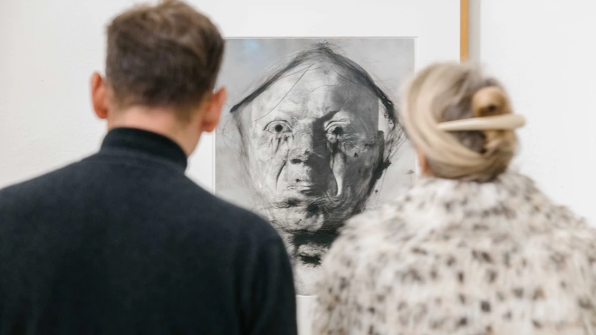 Menschen in der Ausstellung