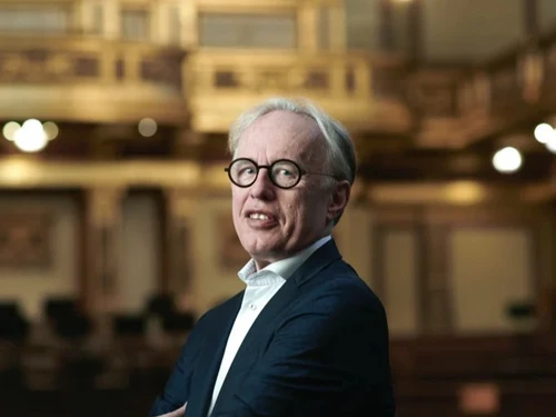Portraitfoto Martin Haselböck