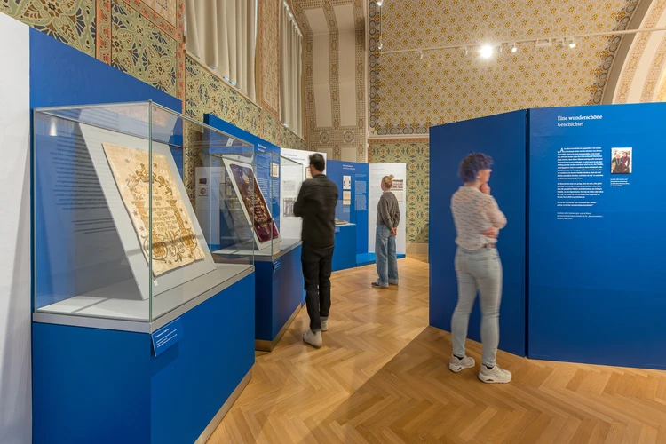 Geraubte Heiligkeit Ausstellungsansicht