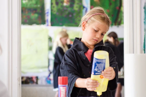 Mallabor Kids
Kreatives Arbeiten im Kunstatelier