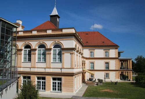 Schloss Oberlanzendorf