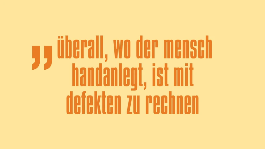 Grafik mit Zitat aus DER MUND WENN ER KIPPT IST EIN TEICH