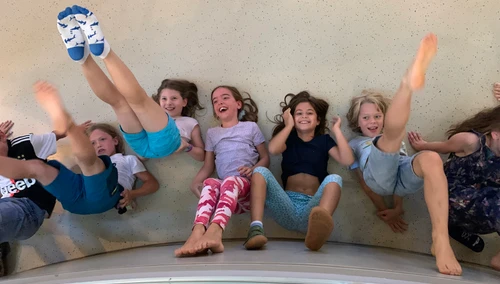 Kinder beim Ferienworkshop