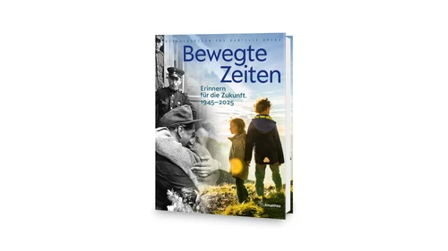 Buch mit dem Titel "Bewegte Zeiten"
