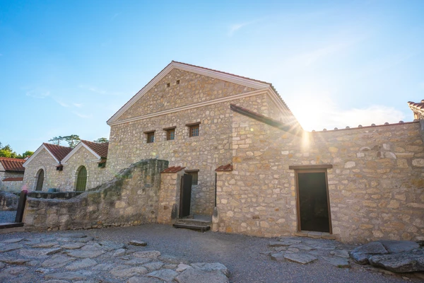 Sun disappears behind the thermal baths in the Roman quarter