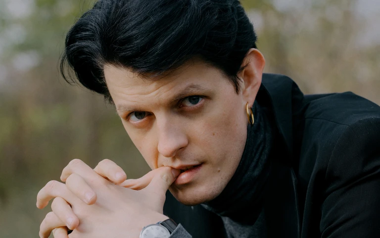 Portraitfoto von Philipp Auer.