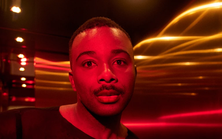 Portraitfoto von Cedric Mpaka