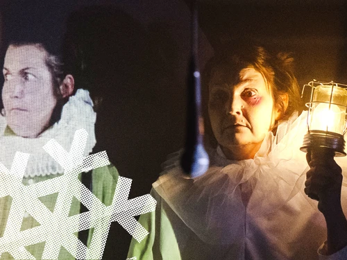 ADV Szenenphoto: Das Schloss