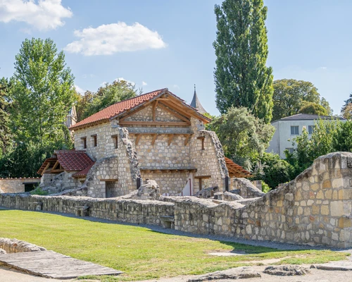 The Domus Quarta in the Roman Quarter 