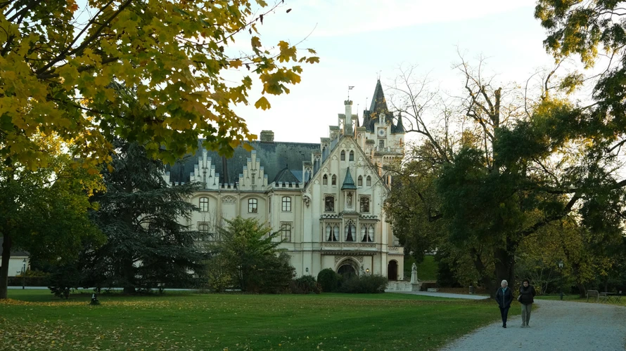 Schloss Grafenegg im Herbst