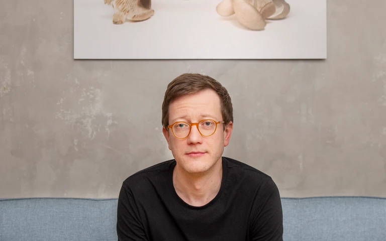 Portraitfoto von Stroon
