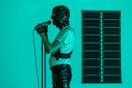 Elisabeth Kihlström & Andreas Martinez, Metal Heads, H13-Performance, 2022. Foto: eSeL.at