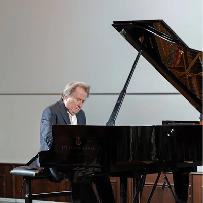 Rudolf Buchbinder beim Abschiedskonzert der Reitschule