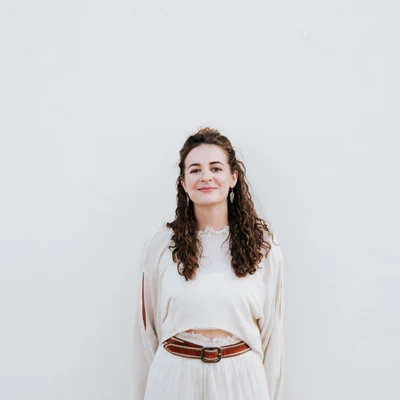 Portraitfoto Anna Tropper