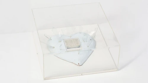 Kunstwerk Glasherz von Renate Bertlmann