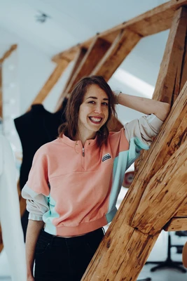 Portraitfoto Verena Holztrattner 