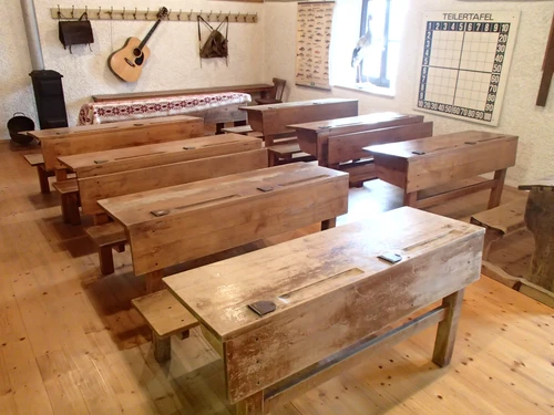 Alte Schulklasse