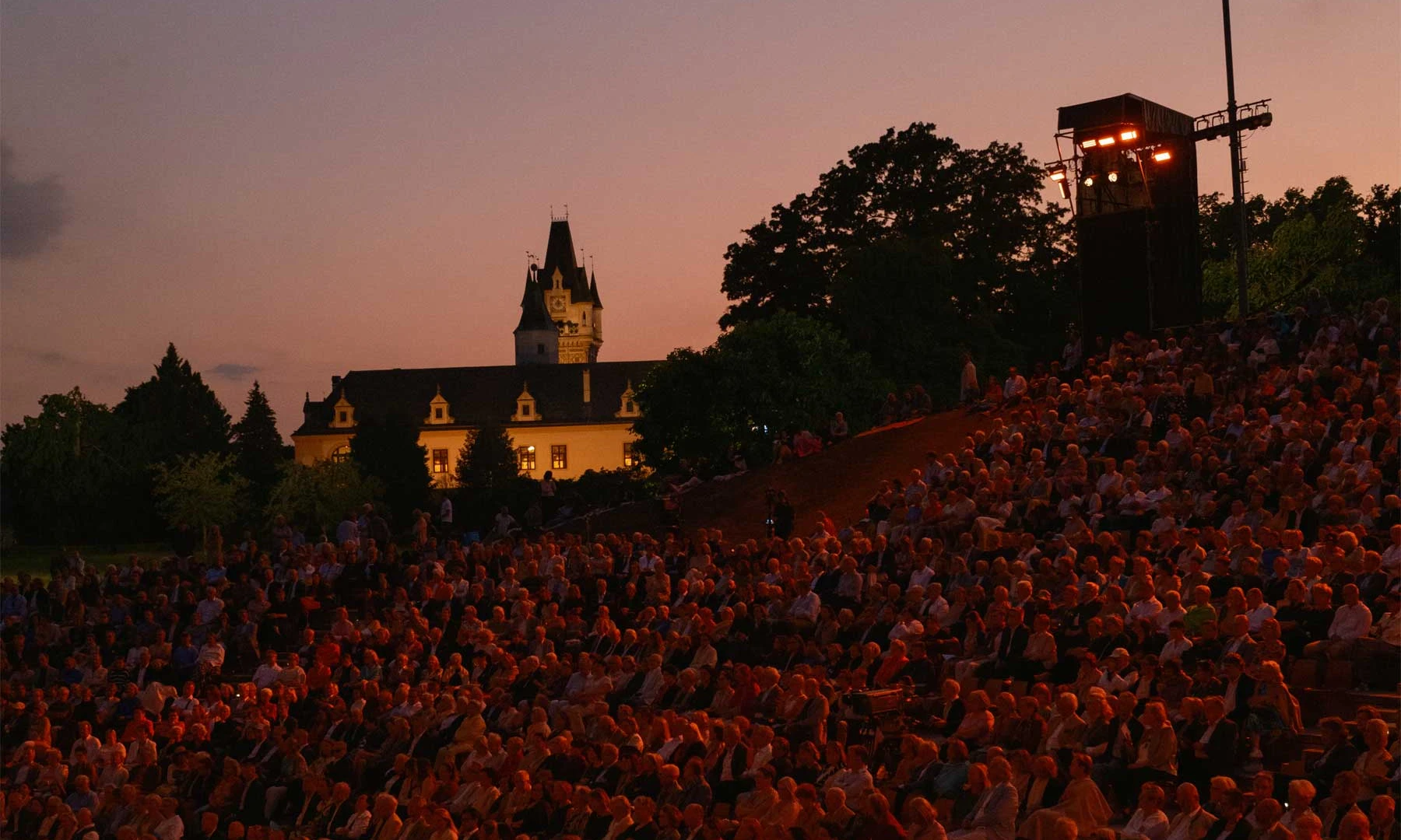 Audience at the Wolkenturm in front of Grafenegg Castle