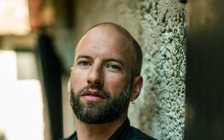Portraitfoto von Johannes Weckl.