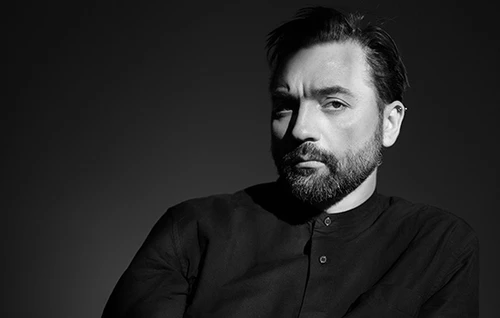 Portraitfoto von Sasha Kurmaz