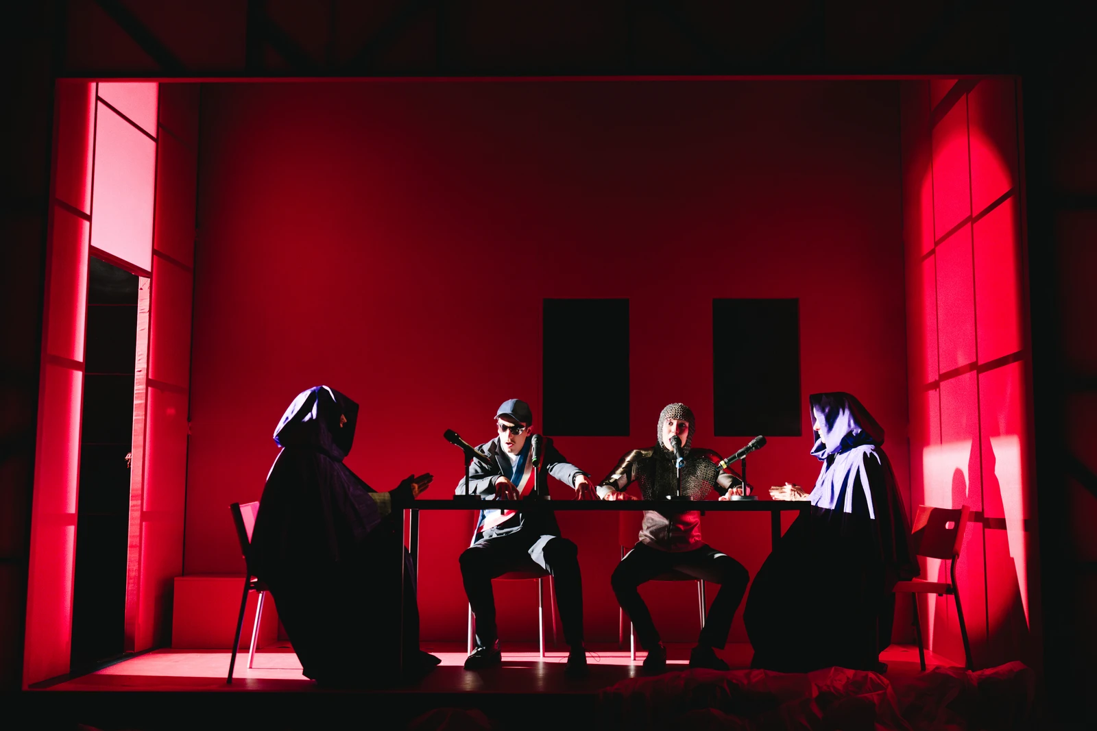 Angabe der Person, Julia Kreusch, Julian Tzschentke, Laura Laufenberg, Bettina Kerl ©ApolloniaTheres