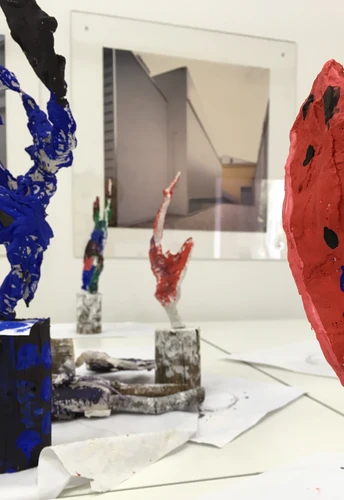 Artistic Sculptures