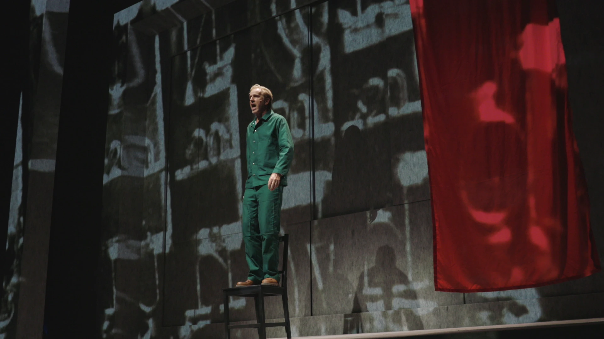 Trailer zu Gastspiel Fremder als der Mond