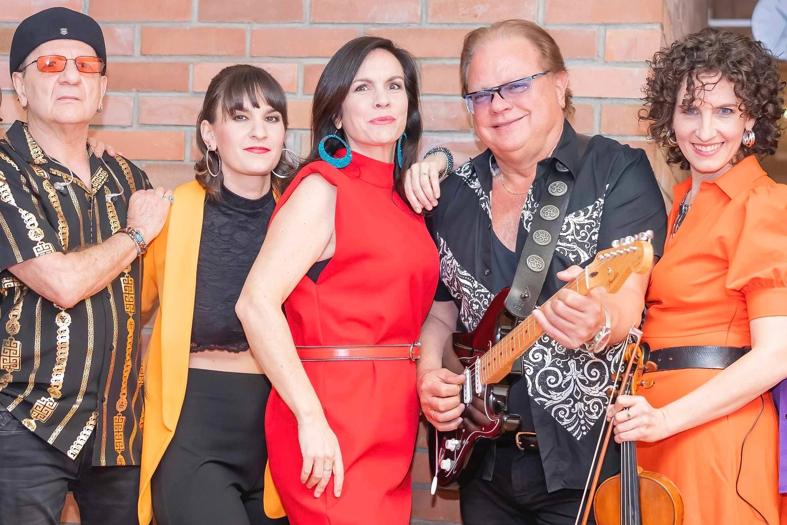 1920x1280_Pressefoto Schick Sisters Celebrate Opus_Fotocredit_Michael Krobath.jpg