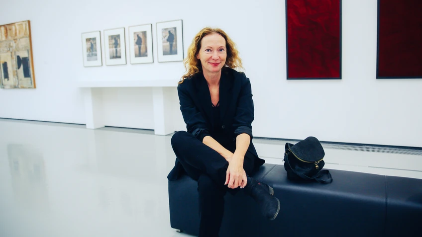 Direktorin Elisabeth Voggeneder im Forum Frohner