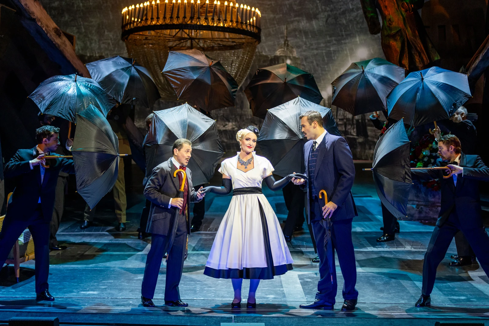 BB_Die lustige Witwe_053_c_Christian Husar.jpg