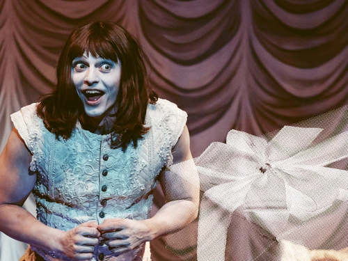 ADV Szenenphoto: Die eingebildete Kranke